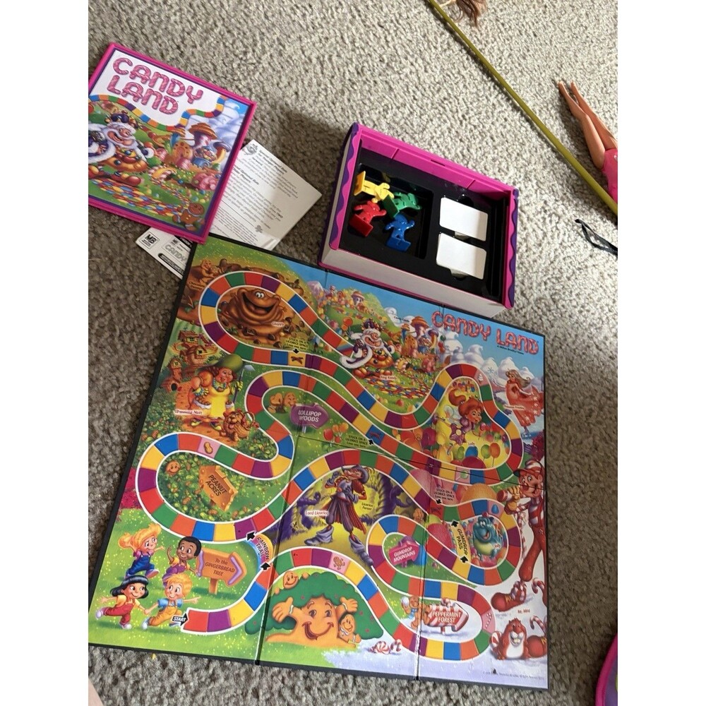 2006 Candy Land Board Game Preschool Classic In A COLLECTIBLE BOOK PACKAGE!